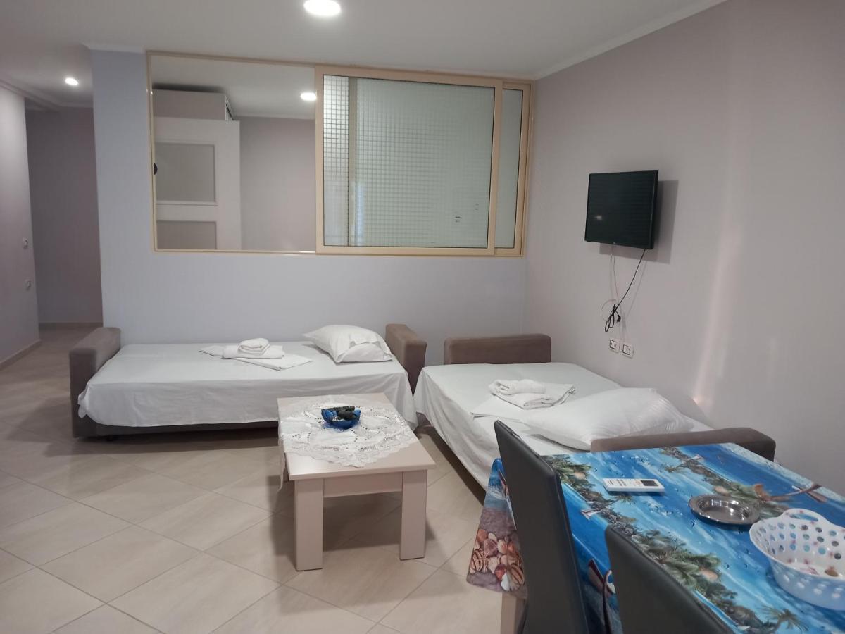 Eleana'S Apartament Sarandë Exterior foto
