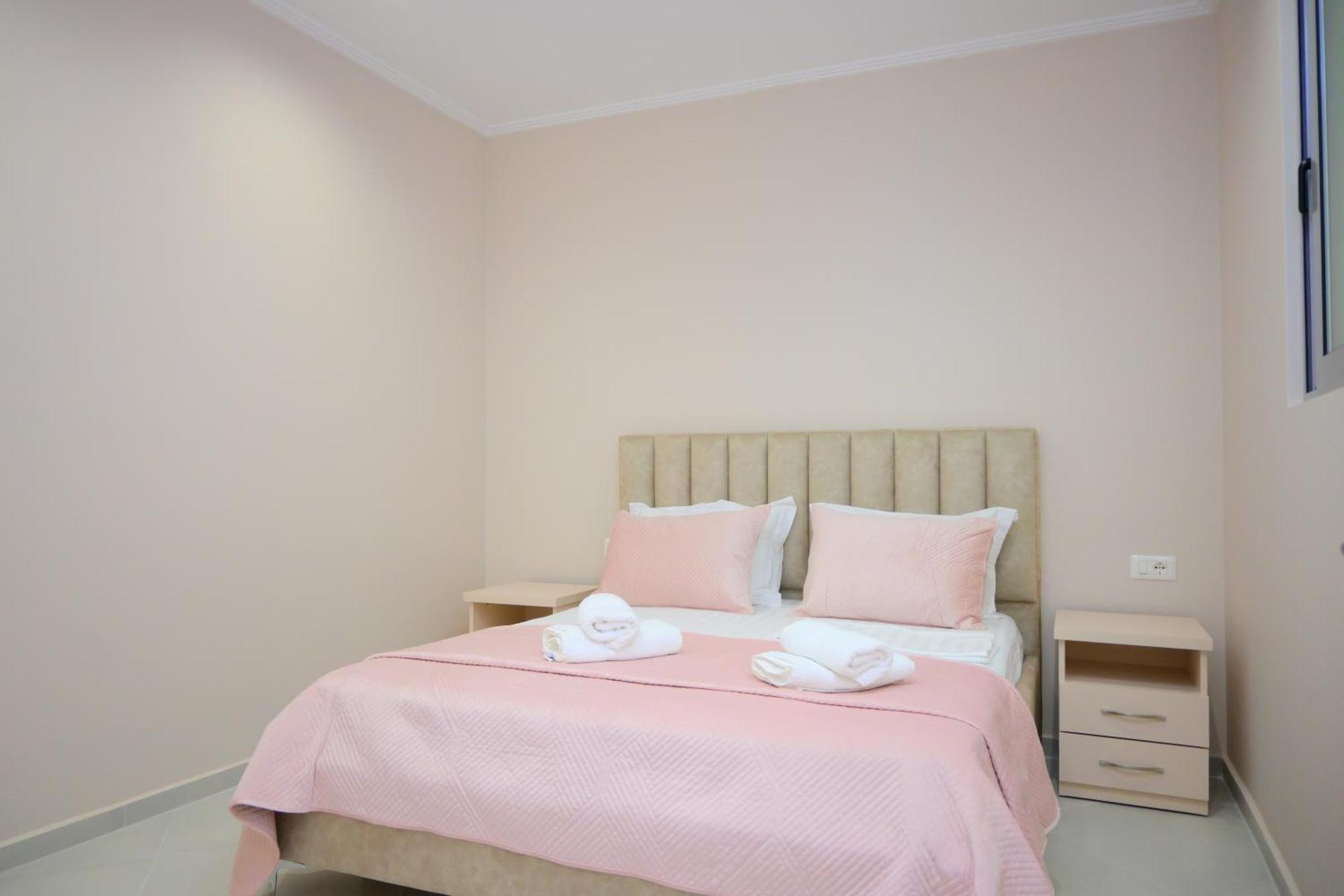 Eleana'S Apartament Sarandë Habitación foto