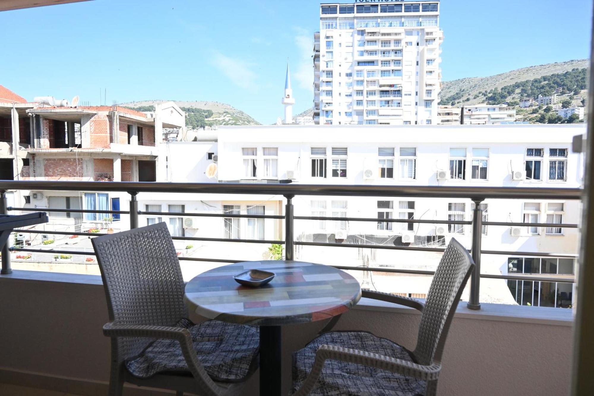 Eleana'S Apartament Sarandë Habitación foto