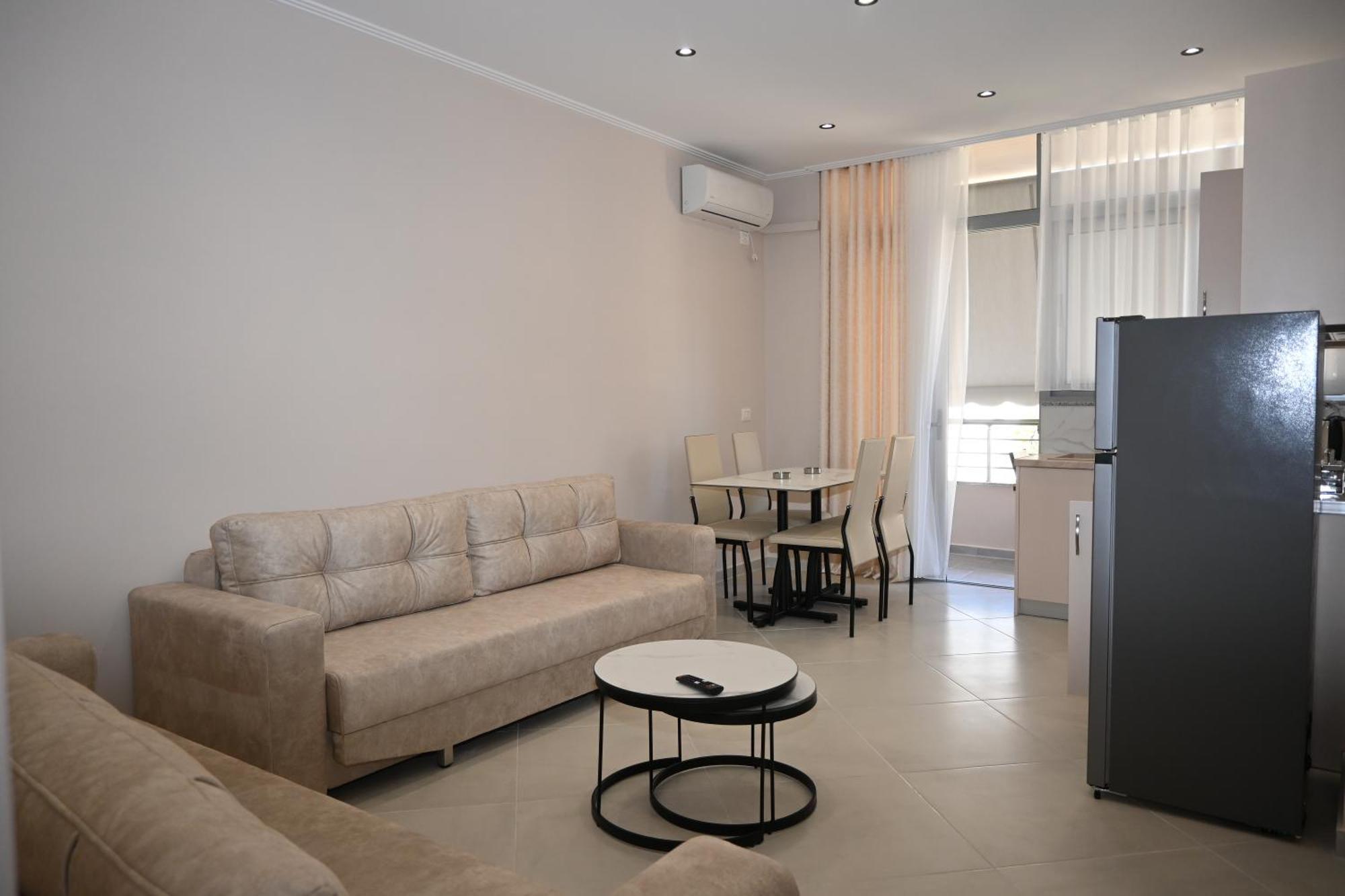 Eleana'S Apartament Sarandë Exterior foto